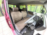 運転席シート廻りは使用感も少なく、良好な状態となっています。丁寧に使われていたことがよくわかりますね。