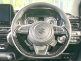 【純正革巻きステアリング】上質な革を使用することで、手にしっかり馴染みとても運転しやすいハンドルです♪