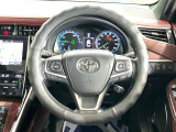 【レーダークルーズコントロール】高速道路での長距離走行が楽に!!自動で速度を保つクルーズコントロールが、衝突軽減システムと連携し、前方の車両を感知して車間を保つように速度調節してくれます!!
