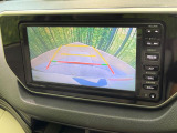 【バックカメラ】駐車時に後方がリアルタイム映像で確認できます。大型商業施設や立体駐車場での駐車時や、夜間のバック時に大活躍!運転スキルに関わらず、今や必須となった装備のひとつです!