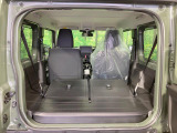 普段のお買い物や通勤、送迎等に十分な荷室スペースを確保しております。セカンドシートを倒すと、大きな荷物の積載も可能です♪