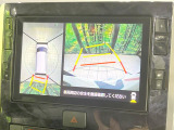 【パノラマモニター】専用のカメラにより、上から見下ろしたような視点で360度クルマの周囲を確認することができます☆死角部分も確認しやすく、狭い場所での切り返しや駐車もスムーズに行えます。