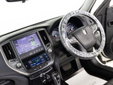 使いやすさや安全性を追求したステアリング周り!高級車ゆえにスイッチ類が多いのも特徴ですね!考え尽くされた配置ですぐに使いこなす事が出来ますのでご安心下さい!是非、体感してみて下さい!!