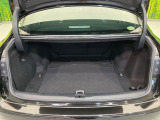 積み下ろしのしやすいデッキにはたっぷりと荷物を積み込んでいただけます。遊びから仕事まで、様々なシーンで頼れます♪