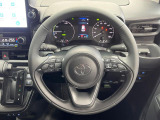 【純正革巻きステアリング】上質な革を使用することで、手にしっかり馴染みとても運転しやすいハンドルです♪
