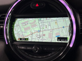 ●純正ナビ:一体感のあるナビは、高級感ある車内を演出してくれます。オーディオ機能も充実しておりますので、運転もより楽しめます♪