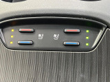 【シートヒーター&ベンチレーション】夏場は涼しい風でお尻や背中の熱やムレを防ぎ、冬はエアコンよりも早く温まってポカポカに!季節を問わず快適に過ごせます。