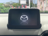 【マツダコネクトナビ】車内の雰囲気にマッチした一体型タイプのナビ。各種車輌設定やBluetooth再生等、様々な機能が楽しめます。直感的なダイヤル操作が可能で、使い勝手も良好です。