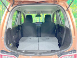 普段のお買い物や通勤、送迎等に十分な荷室スペースを確保しております。セカンドシートを倒すと、大きな荷物の積載も可能です♪