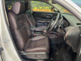 運転席シート廻りは使用感も少なく、良好な状態となっています。丁寧に使われていたことがよくわかりますね。