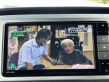 停車中にテレビや映像コンテンツを楽しめます。休憩時間にリラックスできる空間を提供します。移動中の待ち時間を有効活用できます。