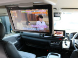 トヨタ純正12.1インチフリップダウンモニター付き♪遠出も退屈しませんね(^^)/