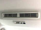 【サーキュレーター】エアコンの風を後部座席まで届けてくれ、広い車内空間でも素早く快適な温度になります♪真夏や真冬に便利な機能です。