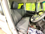 運転席シート廻りは使用感も少なく、良好な状態となっています。丁寧に使われていたことがよくわかりますね。