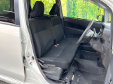 運転席シート廻りは使用感も少なく、良好な状態となっています。前オーナー様が丁寧に使っていたことがよくわかりますね。