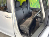 運転席シート廻りは使用感も少なく、良好な状態となっています。前オーナー様が丁寧に使っていたことがよくわかりますね。