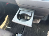 運転席 ドリンクホルダー