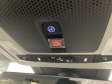 緊急通報ボタン、トラブルサポートボタンを装備。オペレーターがお客様の車両情報にもとづいて的確なサポートを実施します。