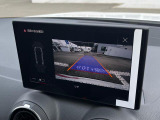 前後パーキングセンサー、バックカメラが装備されております。駐車時には視覚と聴覚で警告してくれますので、安心です。