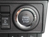 プッシュスタートエンジンが搭載されているため、スマートキーを持っていればボタンを押すだけでエンジンを始動出来ます。