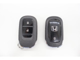ご納車の際は、キーを2個お渡しさせていただきます。