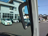 運転席側の乗降アシストグリップのお写真です。