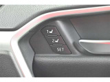 シートボジションメモリーが搭載されており、運転者によってシートやミラーの角度等を登録する事ができます。