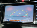 バックガイドモニターで、後方を確認しながら安心して駐車することができます。運転初心者も熟練者も必須の機能ですよ!