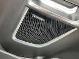 MERIDIANデジタルサウンドシステム装備。コンサートのような臨場感溢れる音響空間を実現します。