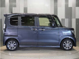 全車整備代金を車両本体価格に含んでおります。法定点検整備または定期点検を実施し、点検記録簿を発行致します。
