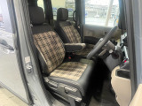 走行少ない当社元展示車!ナビ等装備充実しています♪