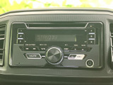 操作しやすいダイヤル式で、スムーズな操作感を実現。お好みの音楽を快適に楽しめます。ラジオやCD、USBからの再生も可能で便利です。