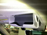 サングラスボックス。運転席側からワンタッチで簡単に取り出すことが可能です。