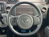 インテリアに合わせたデザインのステアリングは、運転される方のことも考え、運転しやすい形状、大きさです。是非一度、実際に触ってお確かめください。