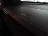 本国イギリスのヘセル工場で生産されるエミーラ。ダッシュボードには『First Edition』のプレートが貼られています。