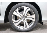 純正のアルミホイールが足元を飾ります!タイヤサイズは185/55R16です。