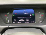 必要な情報をひと目で確認できます。シンプルで分かりやすい表示で、運転に集中できます。