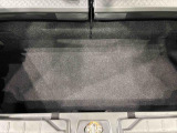 ラゲージボードの下には収納ができるラゲージアンダーボックス