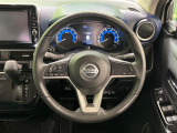【純正革巻きステアリング】上質な革を使用することで、手にしっかり馴染みとても運転しやすいハンドルです♪