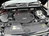 Audiはターボチャージャー付きの直噴エンジンでこちらのモデルはV6エンジンでございます。強力な出力と優れた燃費を両立させています。