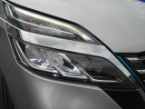 LED!!従来のハロゲンライトに比べ、消費電力は少なく、明るさは2倍以上の性能を持っています。夜道での視界を確保し、しかも長寿命を実現しています。