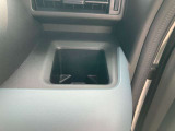 ドリンクホルダー装備☆運転席右側についていますのでドリンクも取り出しやすい☆