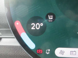 運転席・助手席にシートヒーター装備済でございます!