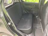 後部座席への乗り降りもスムーズな、使いやすいドア設計。ファミリーにもおすすめです。