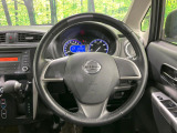 【純正革巻きステアリング】上質な革を使用することで、手にしっかり馴染みとても運転しやすいハンドルです♪