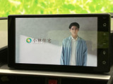 停車時に映像を楽しめるTV画面を搭載。移動時間を有効活用でき、家族みんなで快適なひとときを過ごせます。