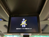 【フリップダウンモニター】大画面モニターで後席でもエンタメをお楽しみいただけます。小さなお子様にも大人気の装備です♪