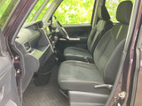 機能的な操作系が配置され、運転に集中できます。視認性の高いメーター類が、安全運転をサポートします。