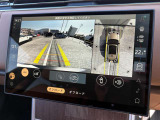 リアビューカメラ、360サラウンドカメラでバック等も容易です。さらに3Dサラウンドカメラでは多彩な角度からの俯瞰したアングルで死角のない操作が可能です。