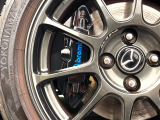【ブレンボ製キャリパー】ハイパワー車両には強力なブレーキが必須!世界のスーパーカーにも採用されるイタリアの高級メーカー「ブレンボ」を装着!色鮮やかなキャリパーがスポーティな印象を引き立てます♪
